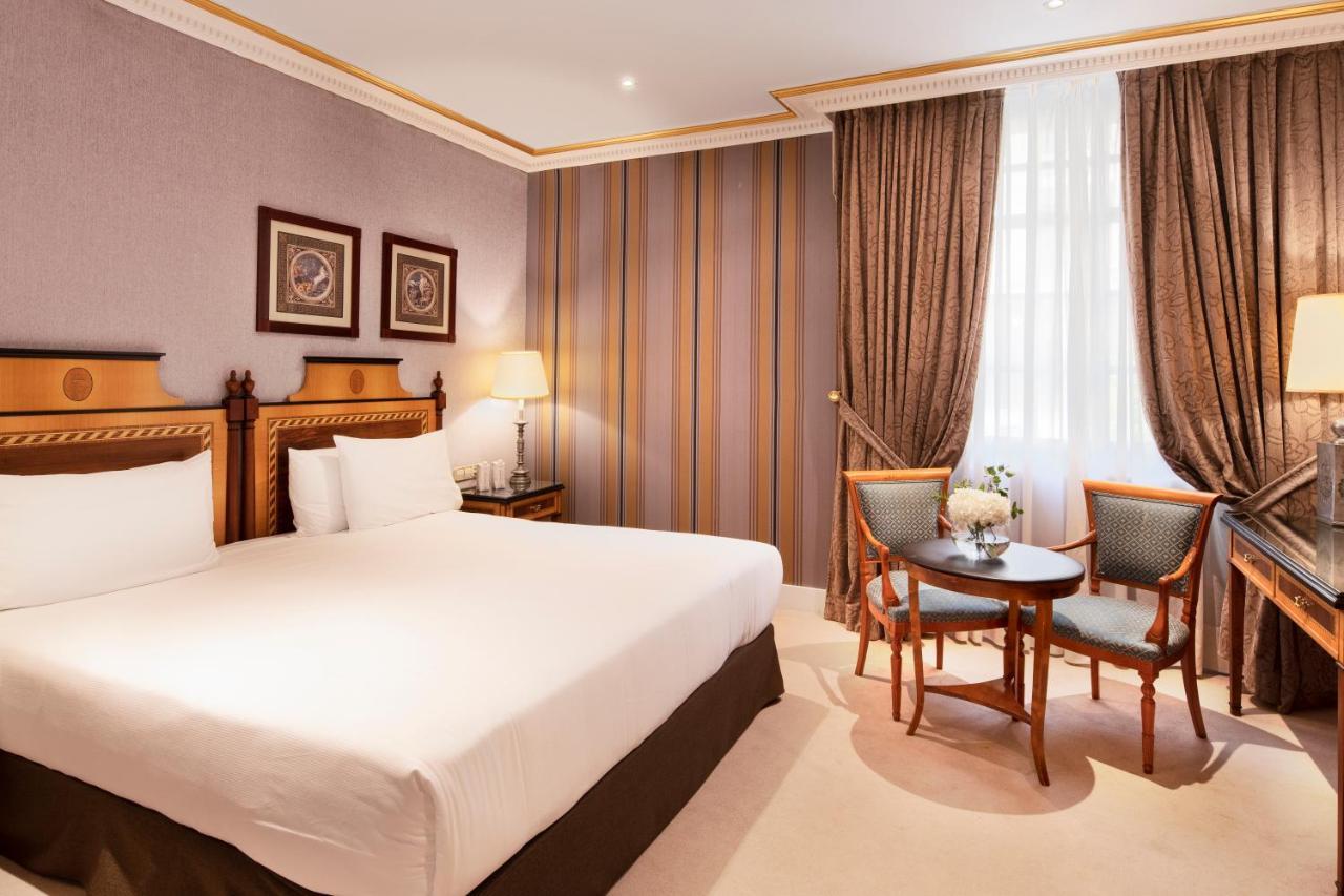 Eurostars Hotel De La Reconquista Οβιέδο Εξωτερικό φωτογραφία A room at the hotel