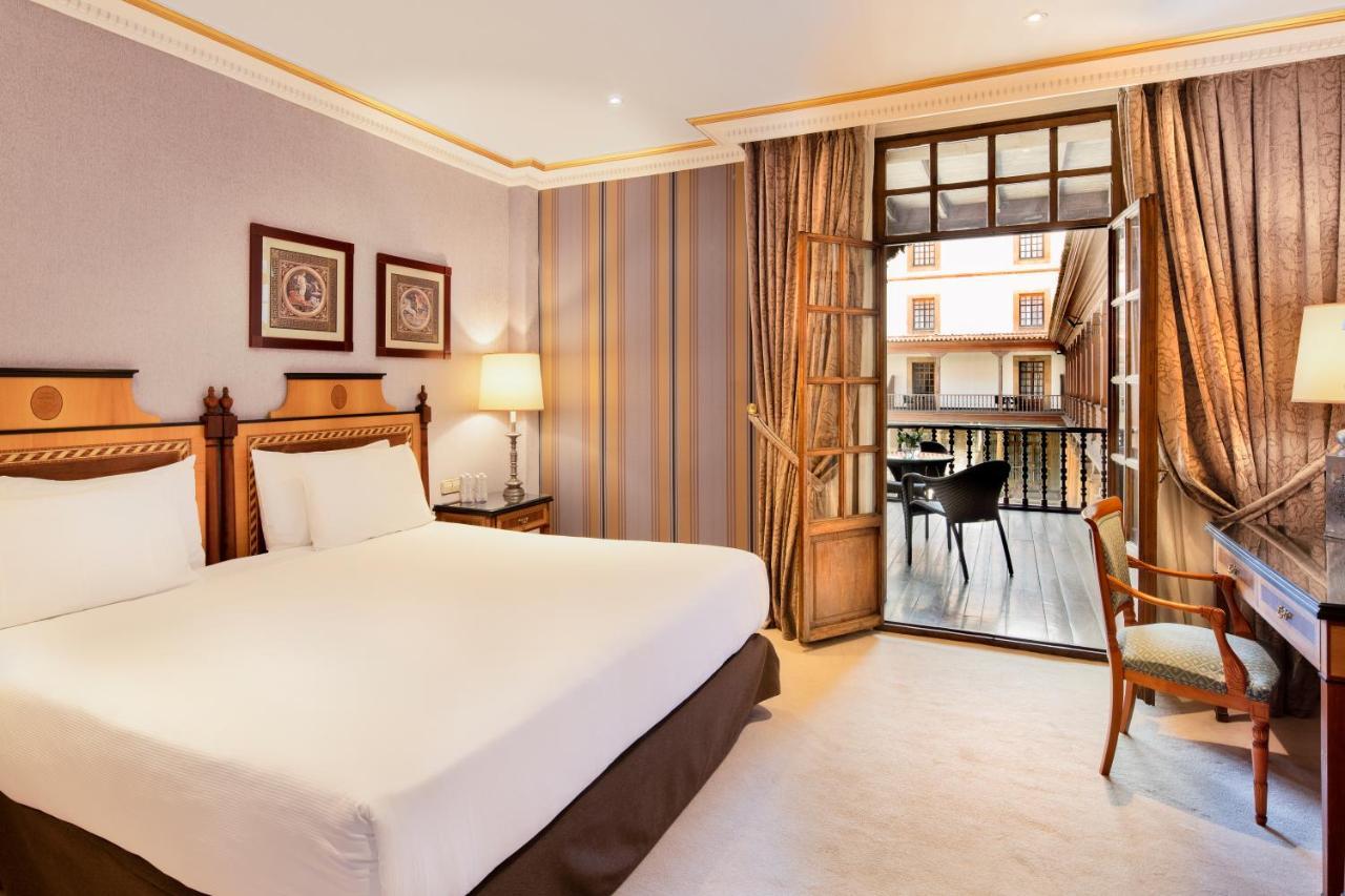 Eurostars Hotel De La Reconquista Οβιέδο Εξωτερικό φωτογραφία A room at the hotel